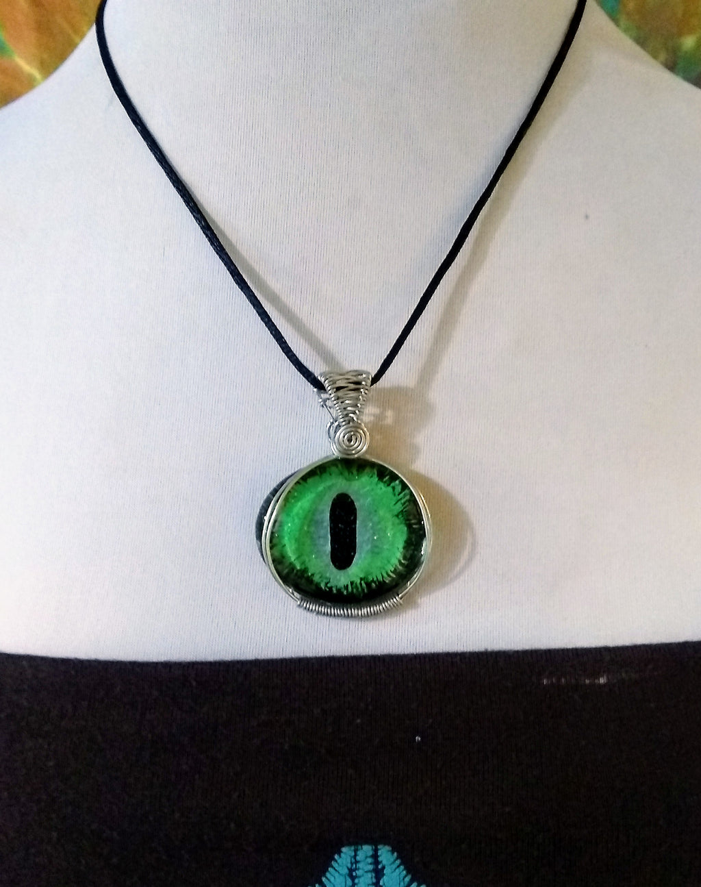 Green Evil Eye Protection pendant Wire Wrapped Cats Eye