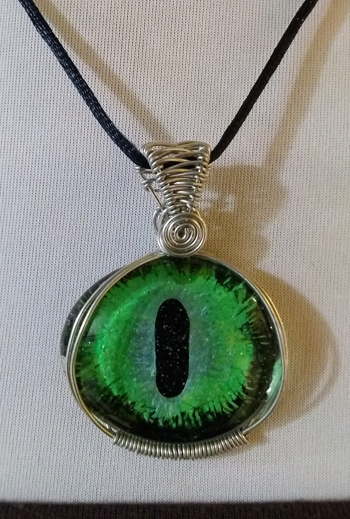 Green Evil Eye Protection pendant Wire Wrapped Cats Eye
